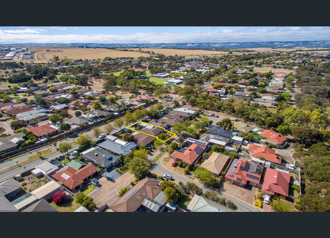 29-lantern-drive-seaford-rise-vivid-property-company-adelaide